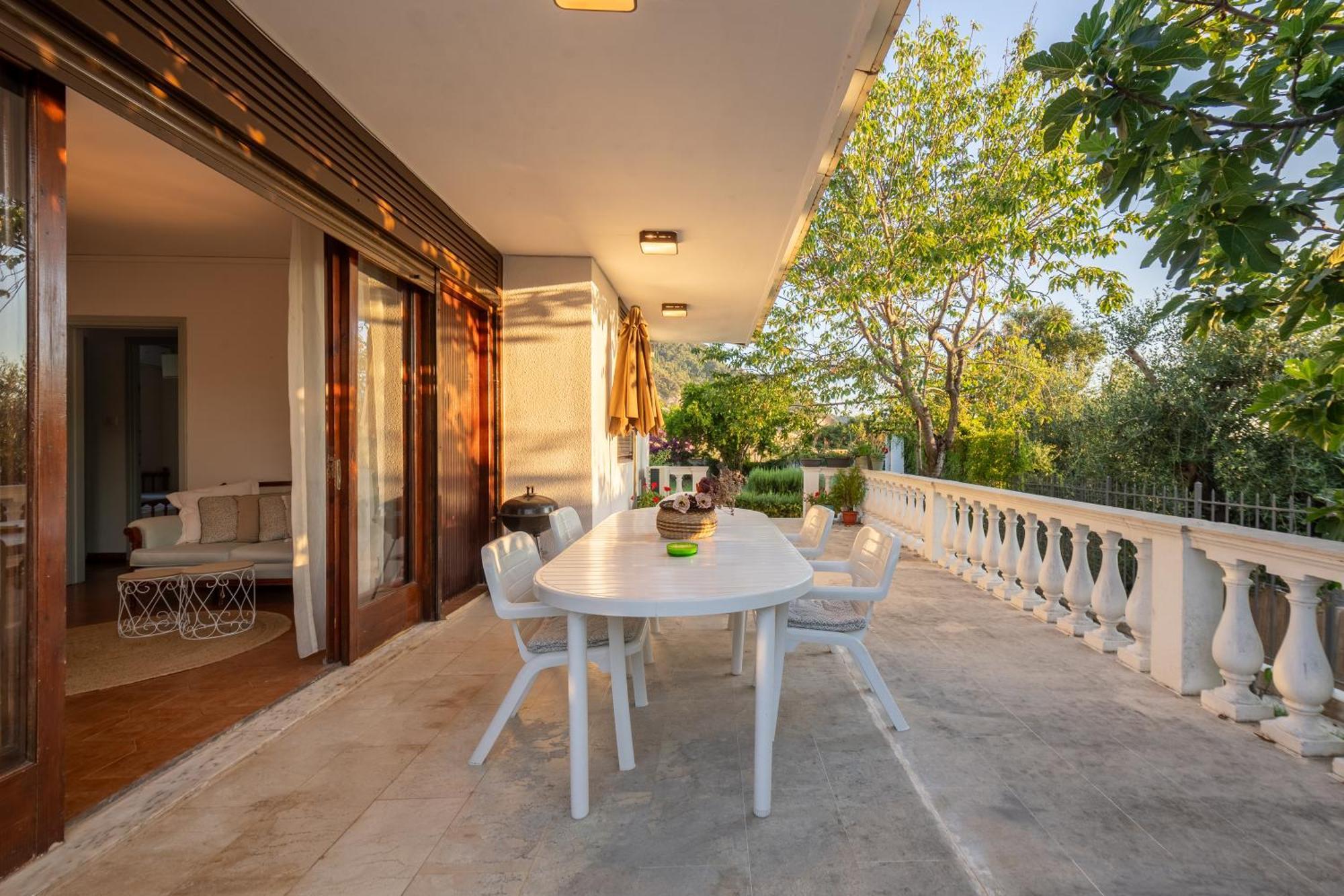 To Ktimataki Villa Agios Gordios  Exterior photo