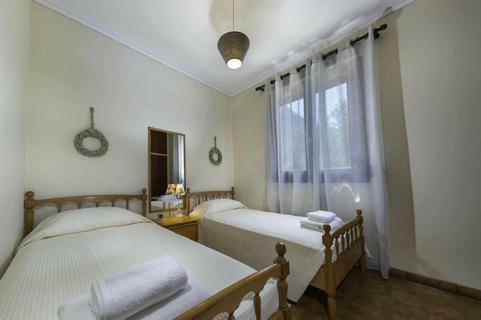 To Ktimataki Villa Agios Gordios  Exterior photo